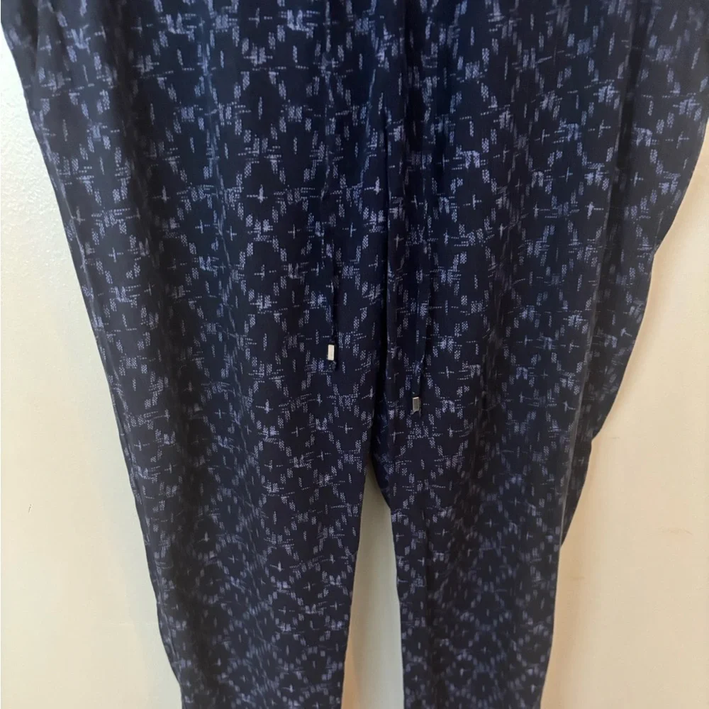 Old Navy patterned navy pant with contrast lite blue. - Picture 3 of 3